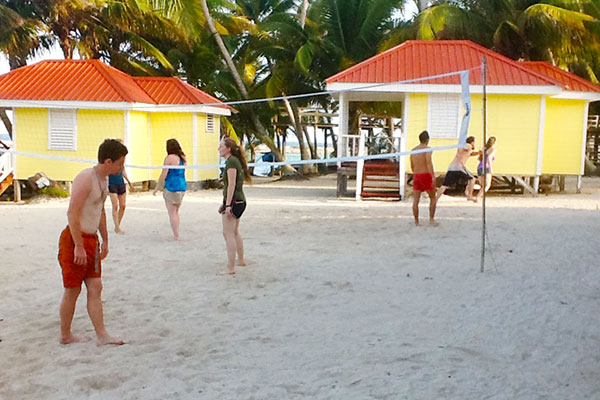 Joe Jo's By The Reef Tobacco Caye Hotel